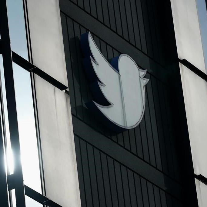 Twitter celebs balk at paying Elon Musk for blue check mark